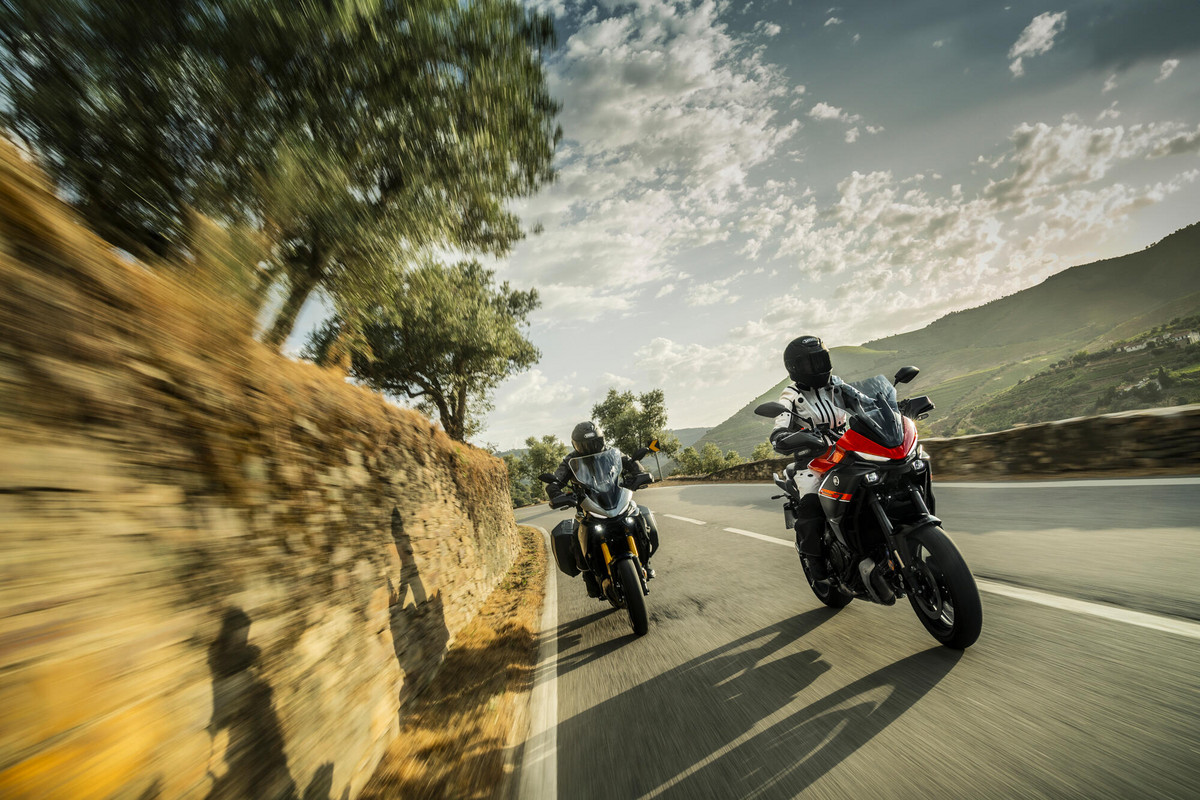 2026-Yamaha-MT07TRS-EU-Redline-Action-008-03