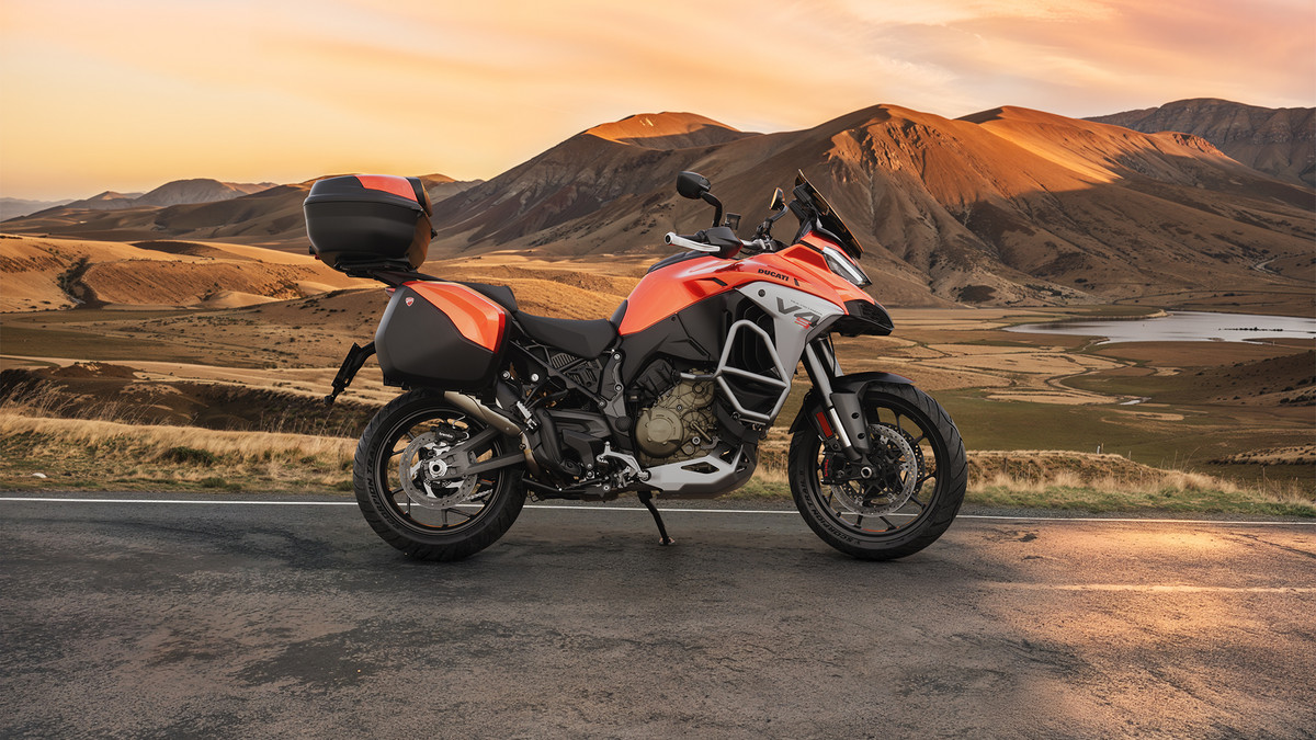 MY72-DFM-MTSV4-gallery-mosaic-1920x1080-08