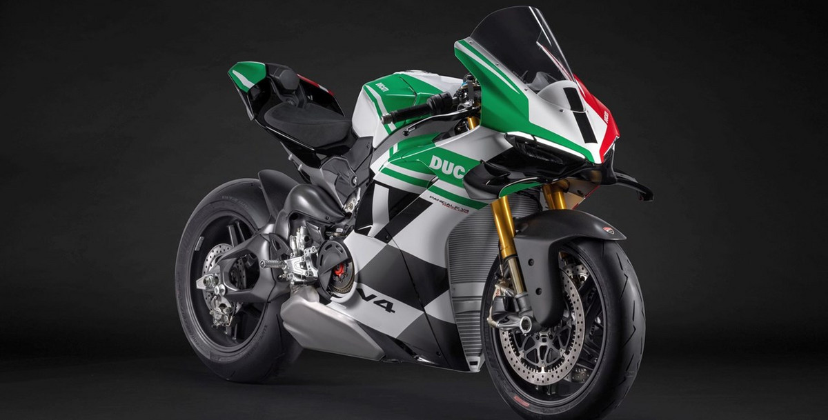 b-f_W3012203-ducati-panigale-v4-tricolore-2025-638690094298854390